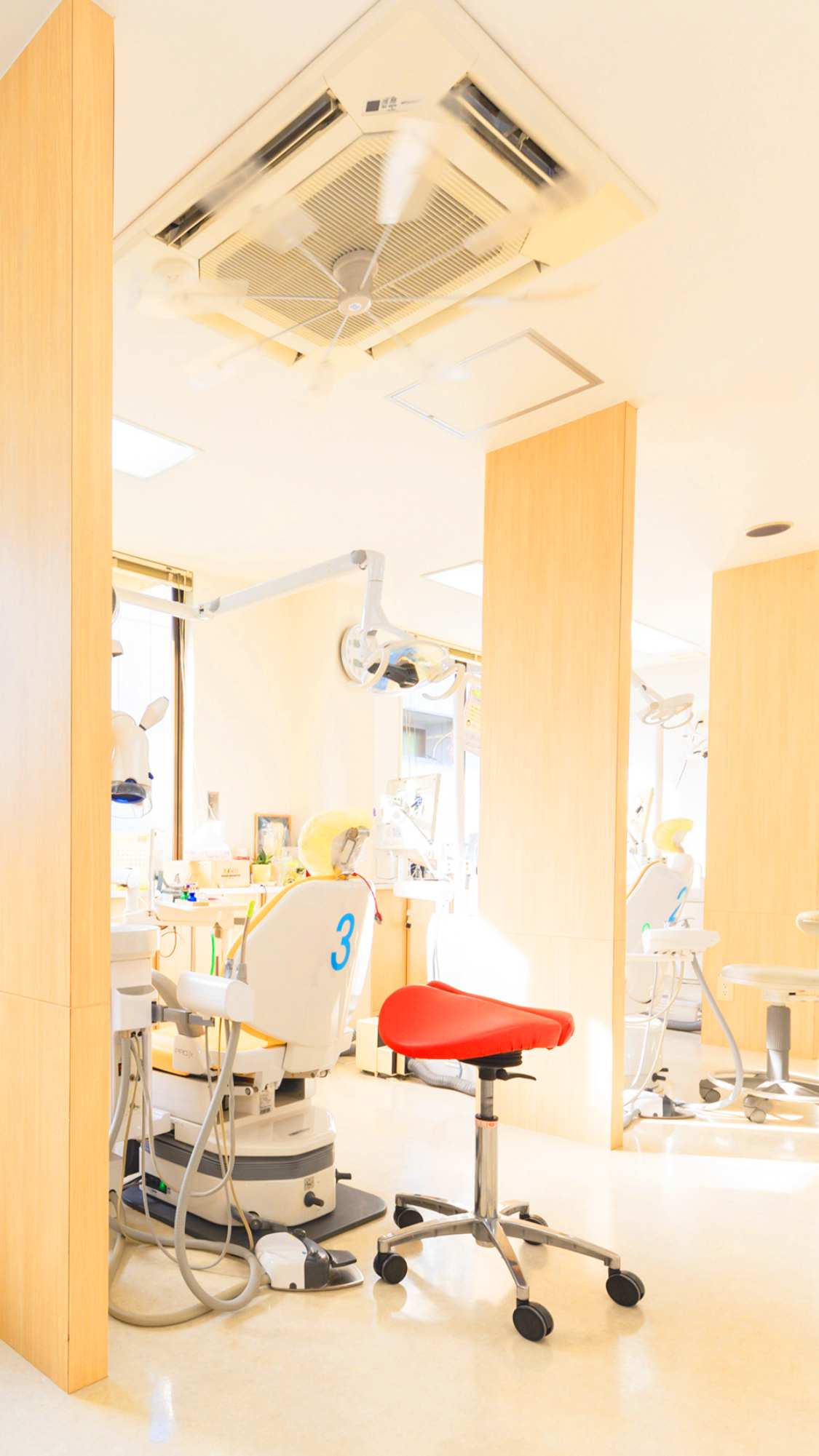 まごころを込めた診療で、健康な歯に新しい医療技術と医療機器で丁寧に歯の治療を行います。